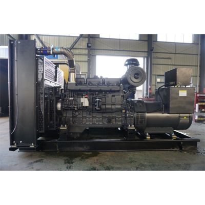 300kw申動柴油發電機組-申動6缸柴油機SD13G420D2柴油發電機組,缸徑/行程：135/150mm,柴油發電機組水冷發動機功率308KW,柴油發電機組配套馬拉松斯坦福發電機。廠價直銷歡迎選購：13773399855。