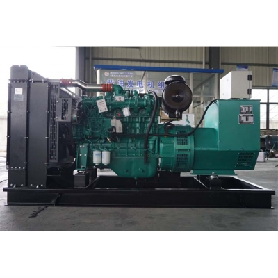 150kw玉柴柴油發電機組-玉柴6缸柴油機YC6A245-D30柴油發電機組,缸徑/行程：108/132mm,柴油發電機組水冷發動機功率181KW,柴油發電機組配套馬拉松斯坦福發電機。廠價直銷歡迎選購：13773399855。